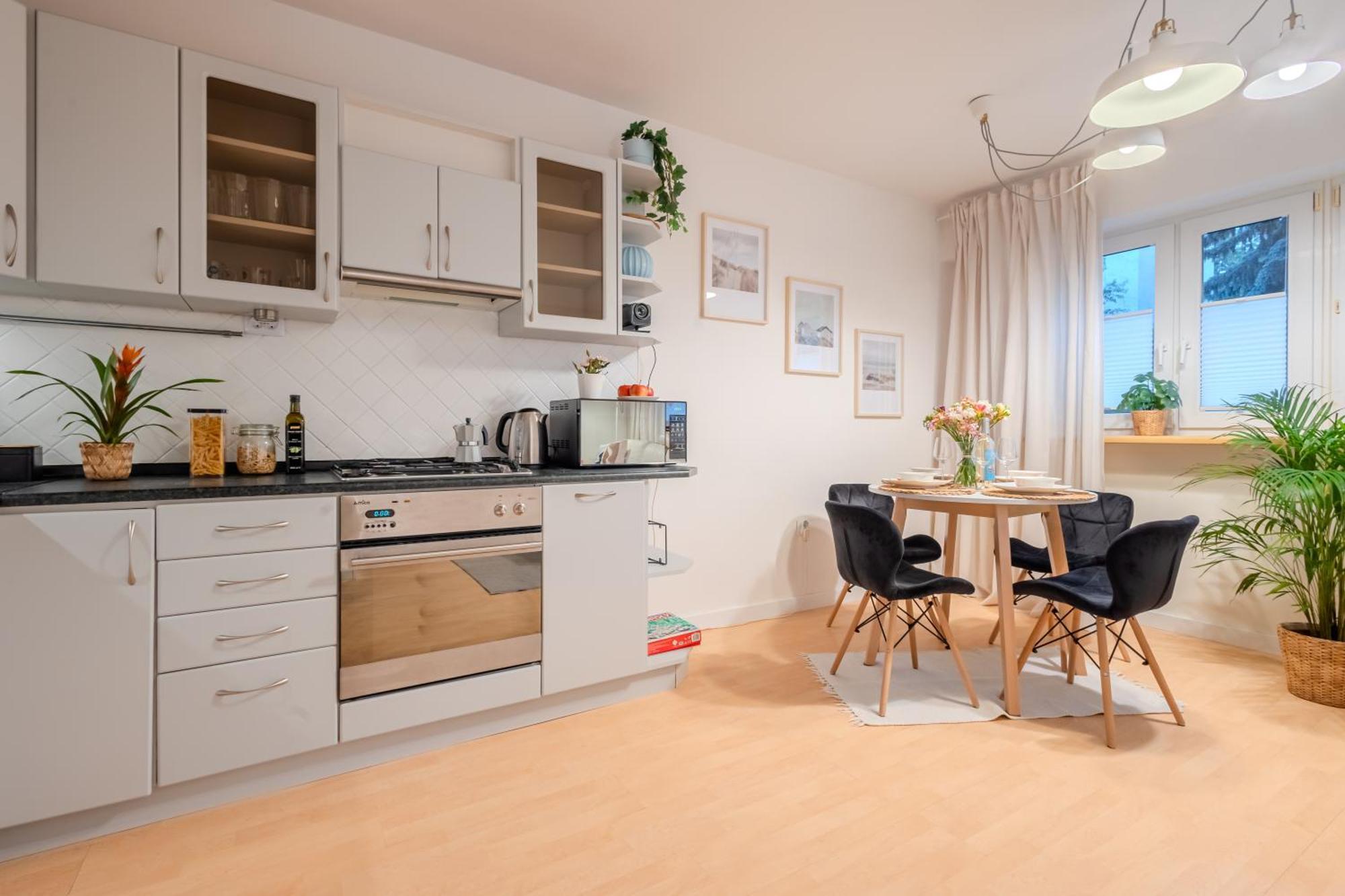 Appartement Rezydencja Filmowa- Wygodny Apartament 10 Min Od Lotniska I Centrum à Varsovie Extérieur photo